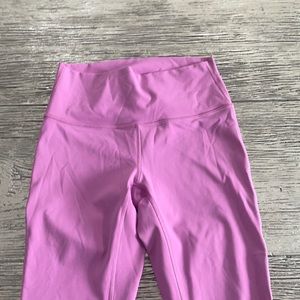 Lulu Lemon Leggings: Wonder Under